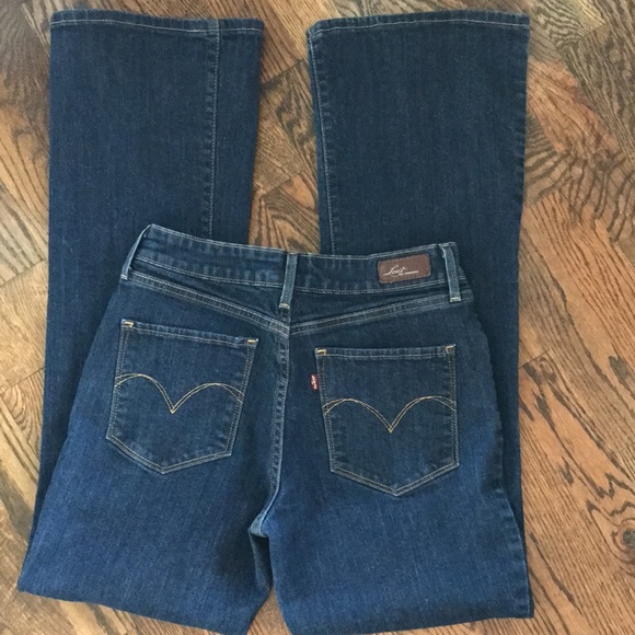 Levi’s San Francisco Bold Curve Classic Boot Cut Jeans - Picture 2 of 11